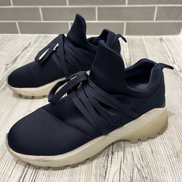 J\Slides women’s size 8 navy sneakers - Picture 3 of 12